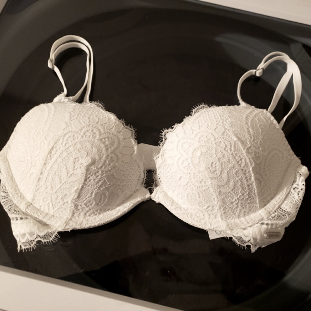 Hollister Golly Hicks 30B Super Push-up Bra